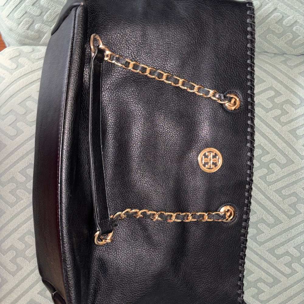 Tory Burch Black Leather Shoulder Bag with Gold Chain